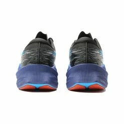 Asics Schoenen Novablast 3 - 1011B458-004 Zwart -SOLOGNAC shop schoenen novablast 3 1011b458 004 zwart 2