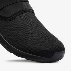 Newfeel Wandelschoenen Voor De Stad Heren PW 160 Slip-on 9 Newfeel Wandelschoenen Voor De Stad Heren PW 160 Slip-on -SOLOGNAC shop schoenen voor sportief wandelen heren pw 160 slip on zwart 2