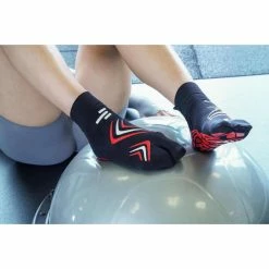 R-EVENGE Sokken Rebound 1 Vinger Volwassen Calisthenics Antislip Zwart Rood 8 R-EVENGE Sokken Rebound 1 Vinger Volwassen Calisthenics Antislip Zwart Rood -SOLOGNAC shop sokken rebound 1 vinger volwassen calisthenics antislip zwart rood 3